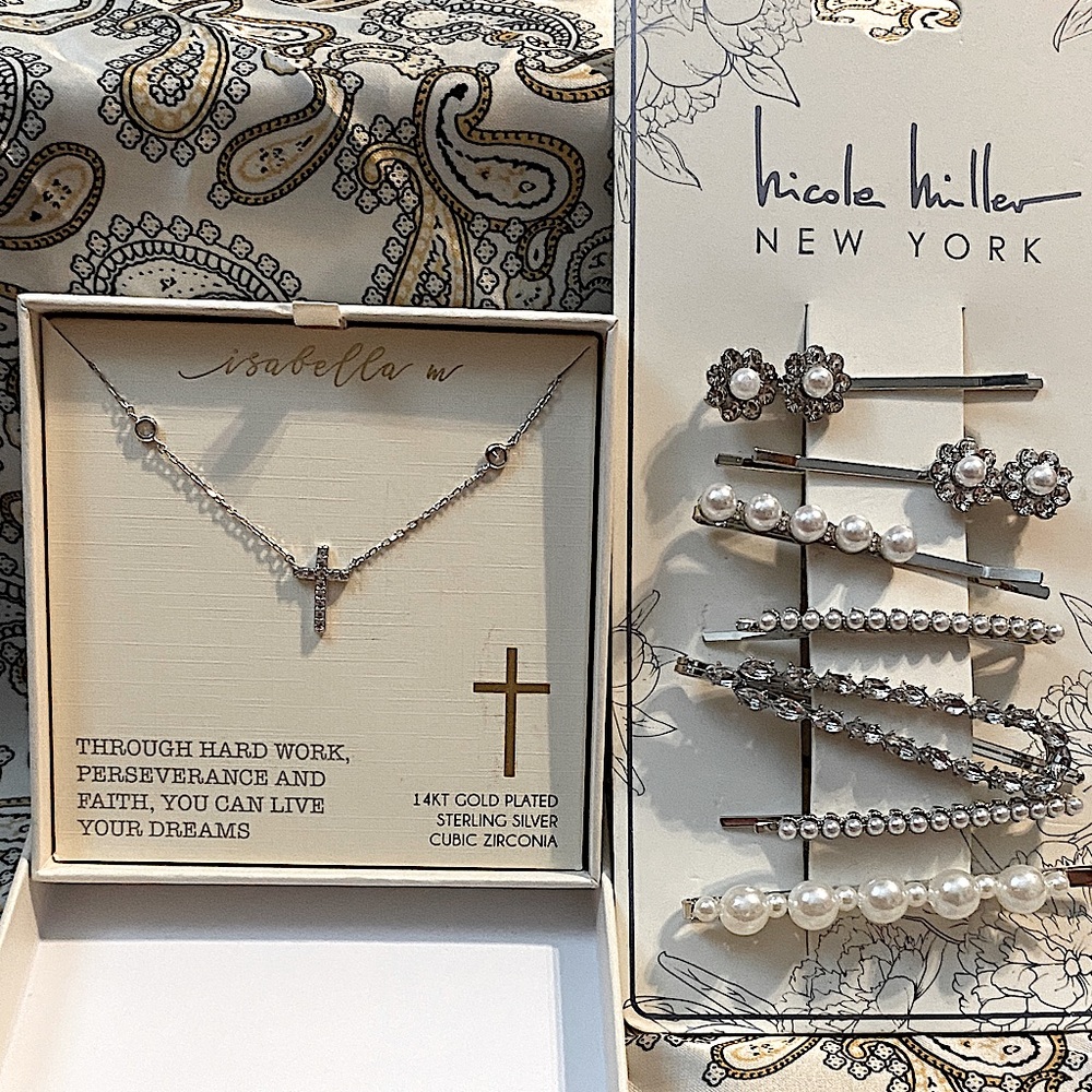 Isabella M- Gold Plated Sterling Silver Cross Necklace & it comes with free gift - Picture 5 of 9